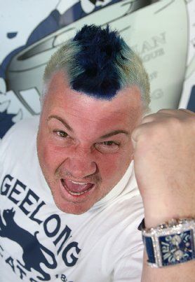 DARRYN LYONS